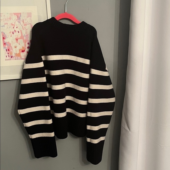 H&M Striped Navy and White Sweater - Picture 2 of 3